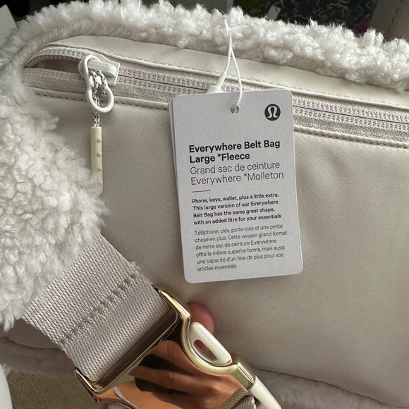 lululemon belt bag sherpa white Phi Mu Everywhere Lululemon Everywhere Belt Bag Fleece
